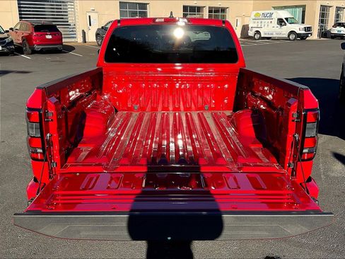 Used 2025 Nissan Frontier SV image 30