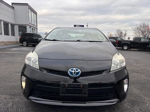 Used 2014 Toyota Prius Two image 2