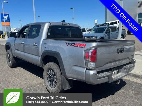 Used 2021 Toyota Tacoma TRD Off-Road w/ Technology Package AWD/4WD image 6