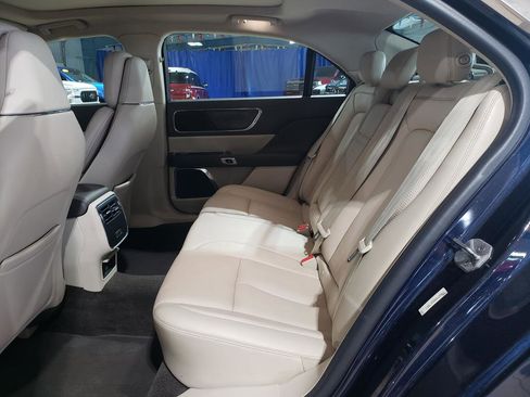 Used 2017 Lincoln Continental Select w/ Climate Package image 12