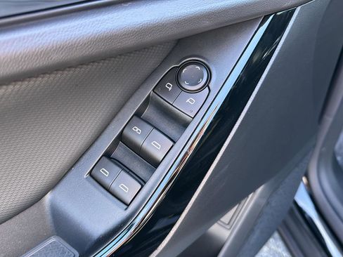 New 2026 Chevrolet Equinox LT w/ Convenience Package II image 29