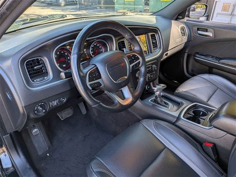 Used 2018 Dodge Charger R/T image 8