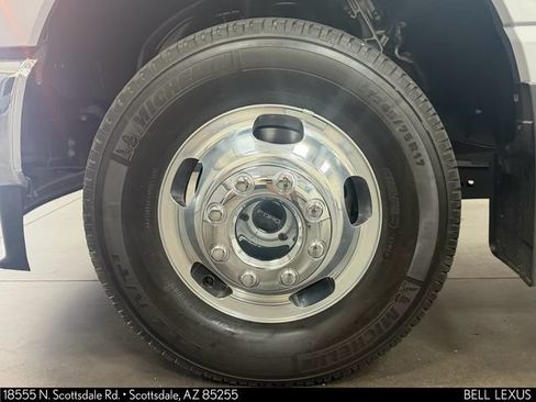 Used 2024 Ford F350 Lariat w/ Lariat Ultimate Package AWD/4WD image 10