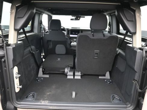 New 2026 Ford Bronco Base image 25