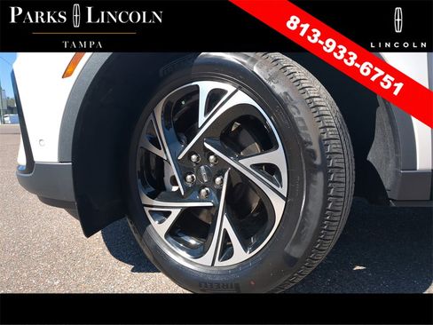 Used 2024 Lincoln Nautilus Premier w/ Jet Appearance Package image 32
