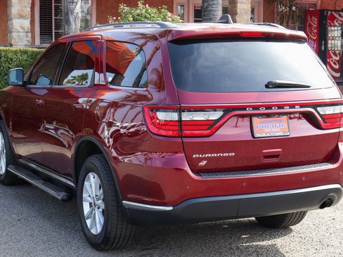Used 2019 Dodge Durango SXT image 6