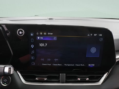 Used 2025 Chevrolet Equinox LT FWD image 10