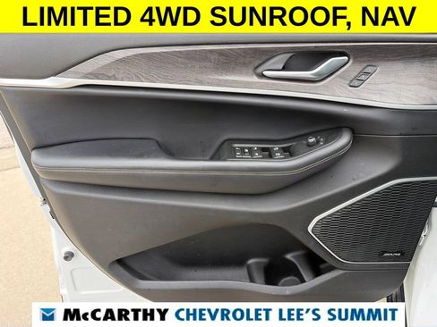 Used 2021 Jeep Grand Cherokee L Limited AWD/4WD image 47