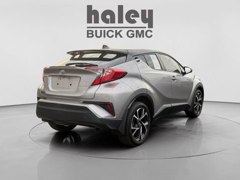 Used 2019 Toyota C-HR XLE image 5
