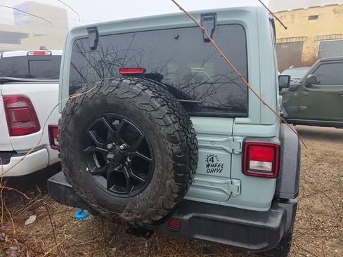 Used 2024 Jeep Wrangler Unlimited image 6