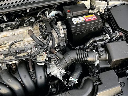 Used 2022 Toyota Corolla LE image 32