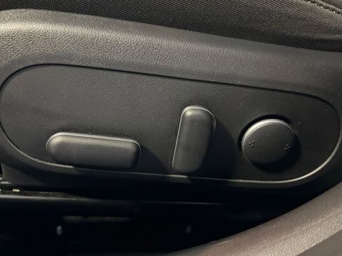 Used 2025 Hyundai Kona SEL image 23