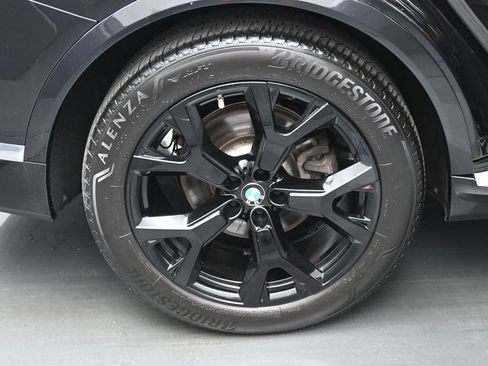 Used 2023 BMW X7 xDrive40i w/ Premium Package AWD/4WD image 50