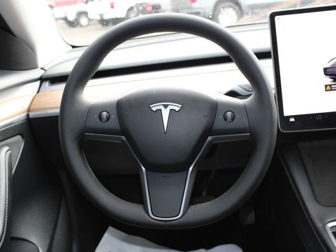 Used 2023 Tesla Model 3 Standard Range image 26