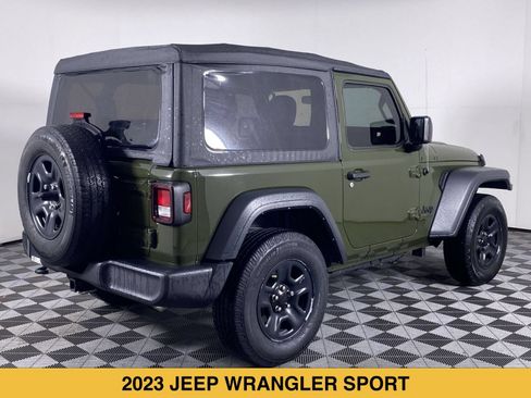 Used 2023 Jeep Wrangler Sport AWD/4WD image 18
