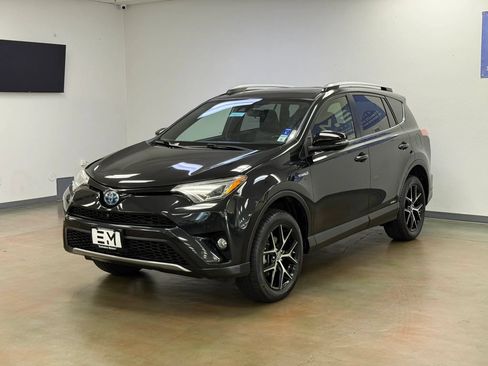 Used 2017 Toyota RAV4 SE w/ Advanced Technology Package AWD/4WD image 4