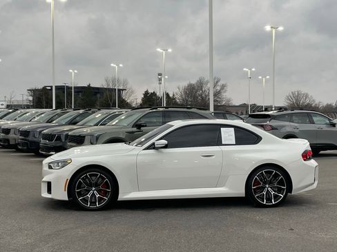 Used 2025 BMW M2 w/ Lighting Package image 4