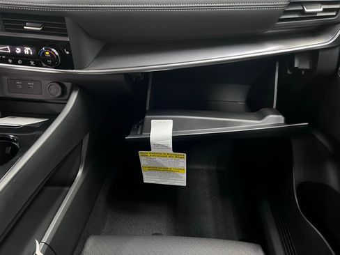 Certified 2025 Nissan Rogue SV w/ SV Premium Package image 25