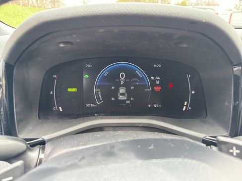 Used 2025 Toyota Camry SE image 24