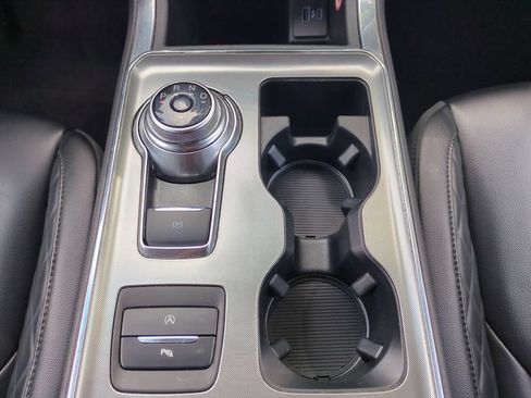 Certified 2024 Ford Edge Titanium AWD/4WD image 22