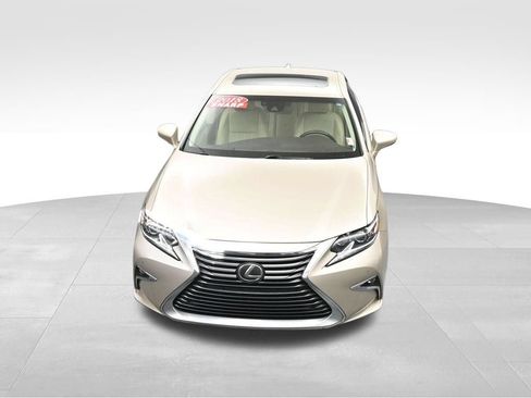 Used 2018 Lexus ES 350 w/ Luxury Package w/Wood Trim FWD image 40