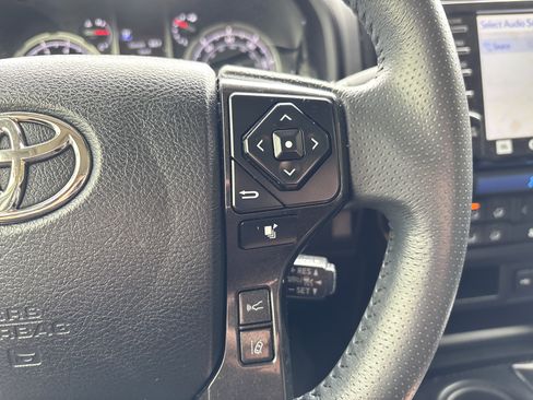 Used 2022 Toyota 4Runner TRD Pro AWD/4WD image 19