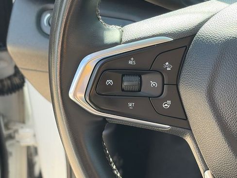 Used 2025 Chevrolet Trax ACTIV w/ Sunroof Package FWD image 24