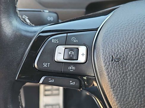 Used 2021 Volkswagen Tiguan SE R-Line image 25