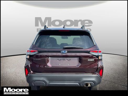 Used 2026 Subaru Forester Premium AWD/4WD image 4