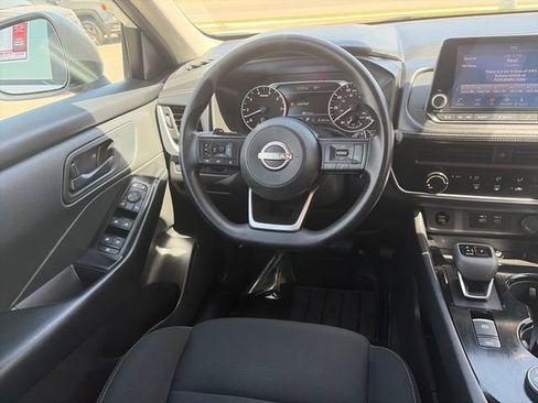 Used 2024 Nissan Rogue S AWD/4WD image 29
