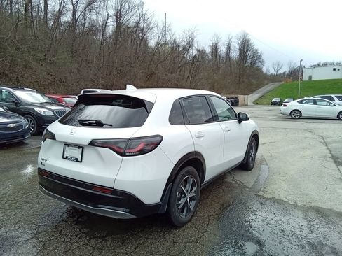Used 2023 Honda HR-V EX-L image 4
