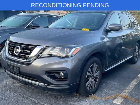 Used 2019 Nissan Pathfinder SV AWD/4WD image 2
