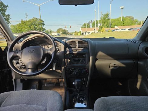 Used 2005 Hyundai Santa Fe GLS FWD image 18