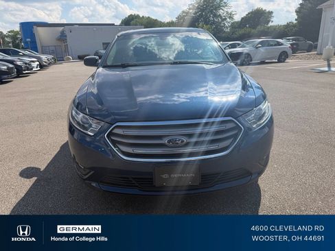 Used 2017 Ford Taurus SEL FWD image 2