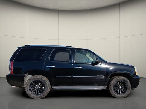 Used 2011 GMC Yukon Denali image 8