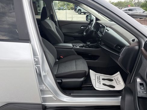 Used 2023 Nissan Rogue SV AWD/4WD image 30
