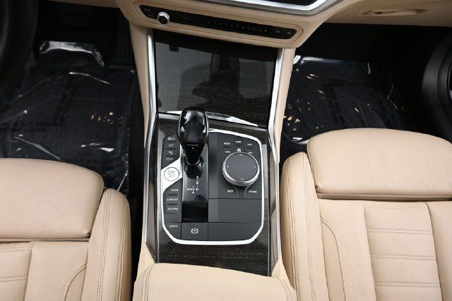 Used 2021 BMW 330i xDrive Sedan AWD/4WD image 16