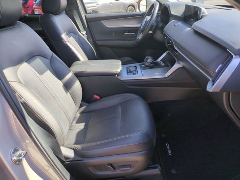 Certified 2024 MAZDA CX-90 Plug-In Hybrid w/ Preferred image 31