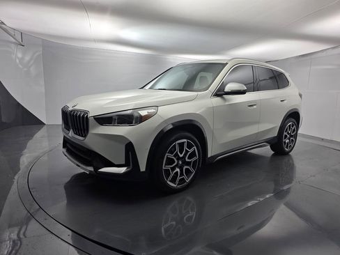 Used 2024 BMW X3 sDrive30i w/ Premium Package RWD image 8