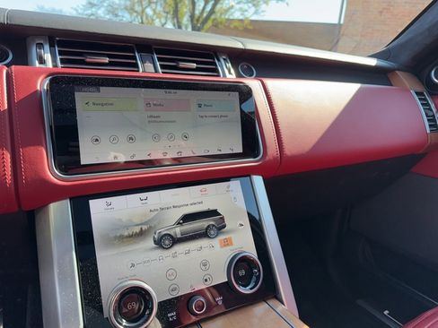 Used 2019 Land Rover Range Rover Autobiography image 8