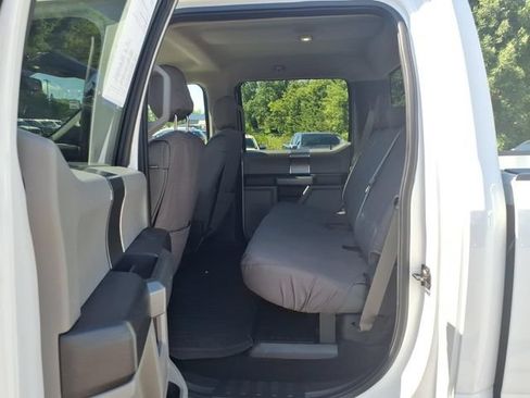 Used 2017 Ford F350 XLT w/ XLT Premium Package AWD/4WD image 11