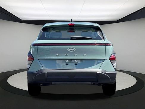 New 2026 Hyundai Kona SE image 6