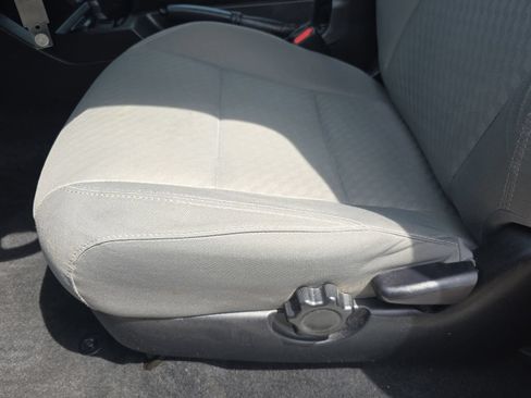 Used 2022 Toyota Tacoma SR w/ SR Convenience Package RWD image 26