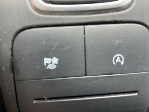 Used 2022 Ford Escape SE image 43