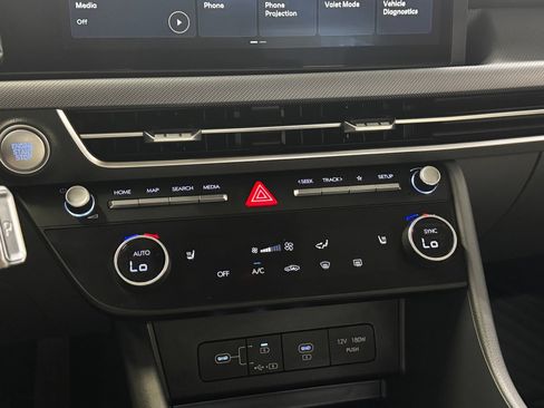 Used 2025 Hyundai Sonata SEL FWD image 17