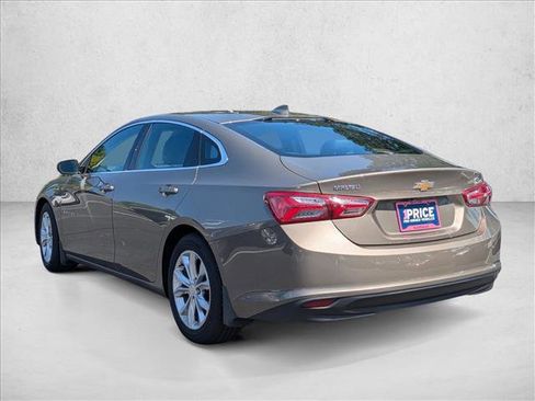 Used 2020 Chevrolet Malibu LT w/ Leather Package FWD image 8