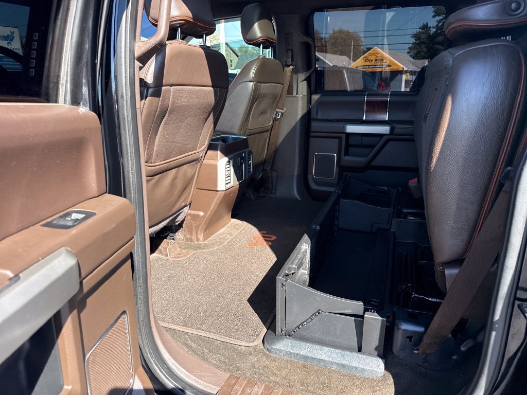 Used 2017 Ford F350 King Ranch w/ King Ranch Ultimate Package AWD/4WD image 13