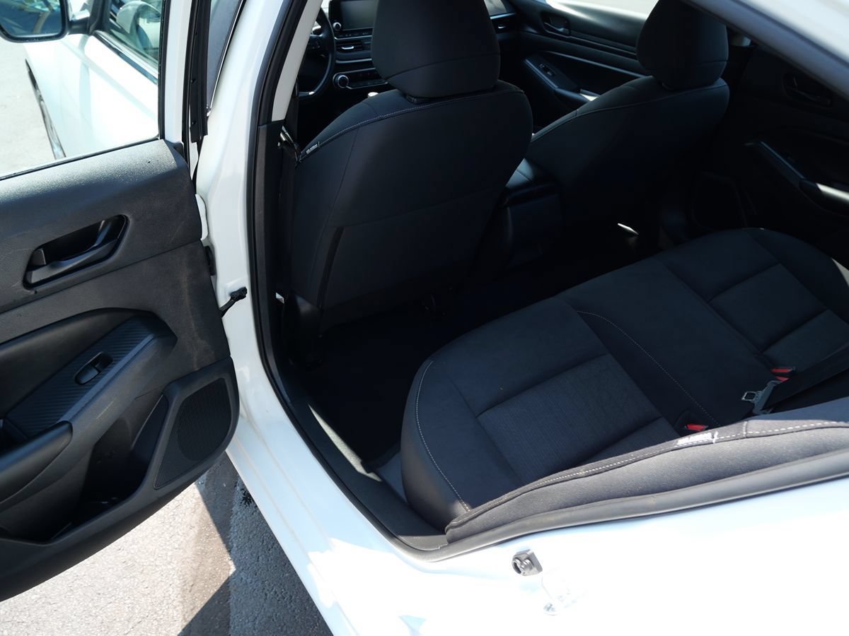 Used 2023 Nissan Altima 2.5 S FWD image 17