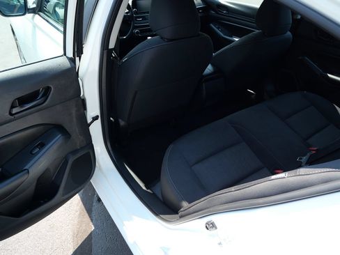 Used 2023 Nissan Altima 2.5 S FWD image 17