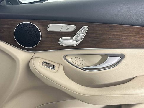 Used 2022 Mercedes-Benz GLC 300 image 22